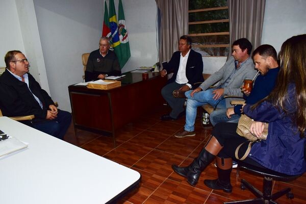 prefeito-e-presidente-da-camara-definem-investimentos-na-agricultura