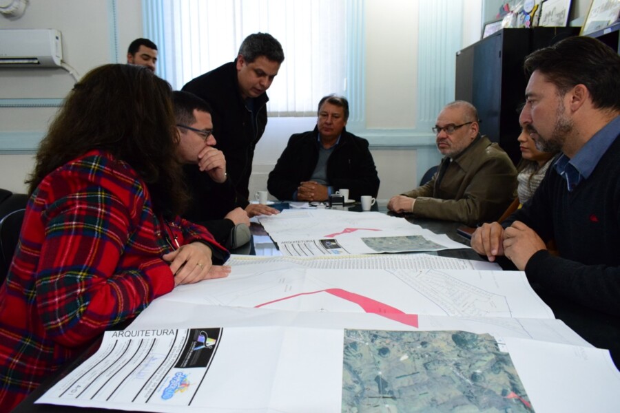 prestes-a-inaugurar-projetos-do-complexo-amsterland-estao-entre-as-prioridades-da-sala-do-investidor