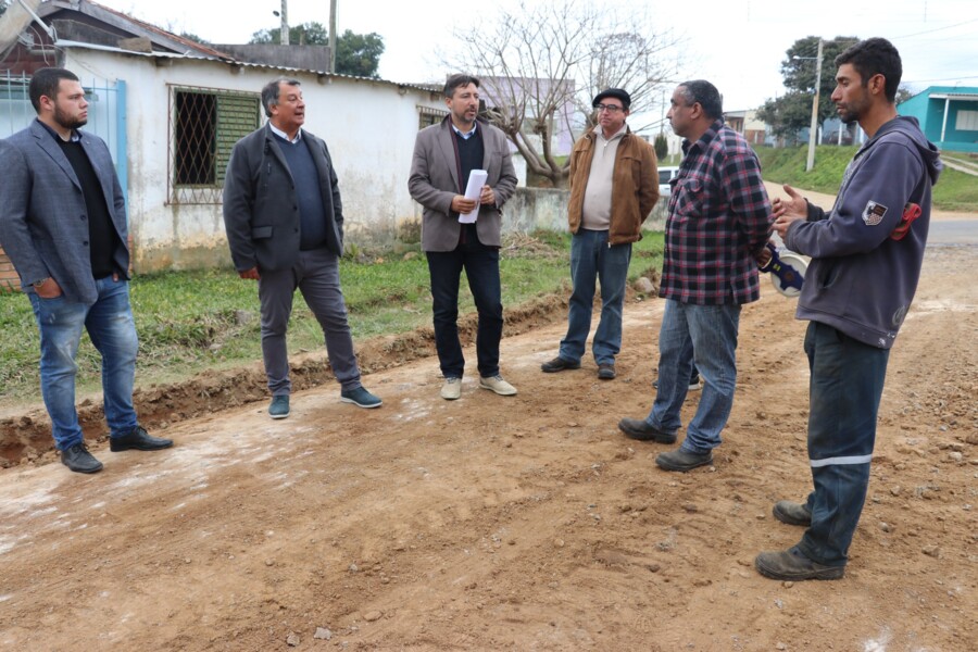parceria-entre-executivo-e-moradores-promete-transformacao-na-rua-jose-remedi