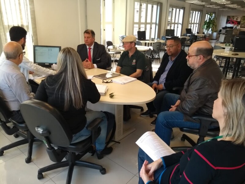 a-fim-de-agilizar-licencas-ambientais-prefeito-e-tecnicos-participam-de-reuniao-na-fepam