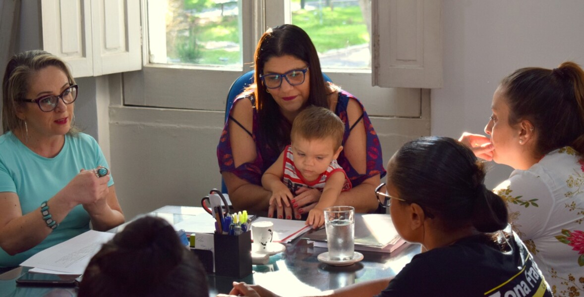 oficinas-de-ferias-da-sme-sao-tema-de-pauta-em-reuniao-entre-a-prefeita-e-grupo-de-maes
