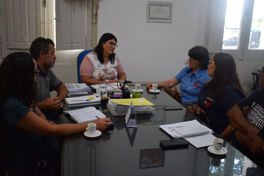 a-prefeita-mari-machado-recebeu-nesta-quinta-feira-23-as-funcionarias-da-empresa-vaucher