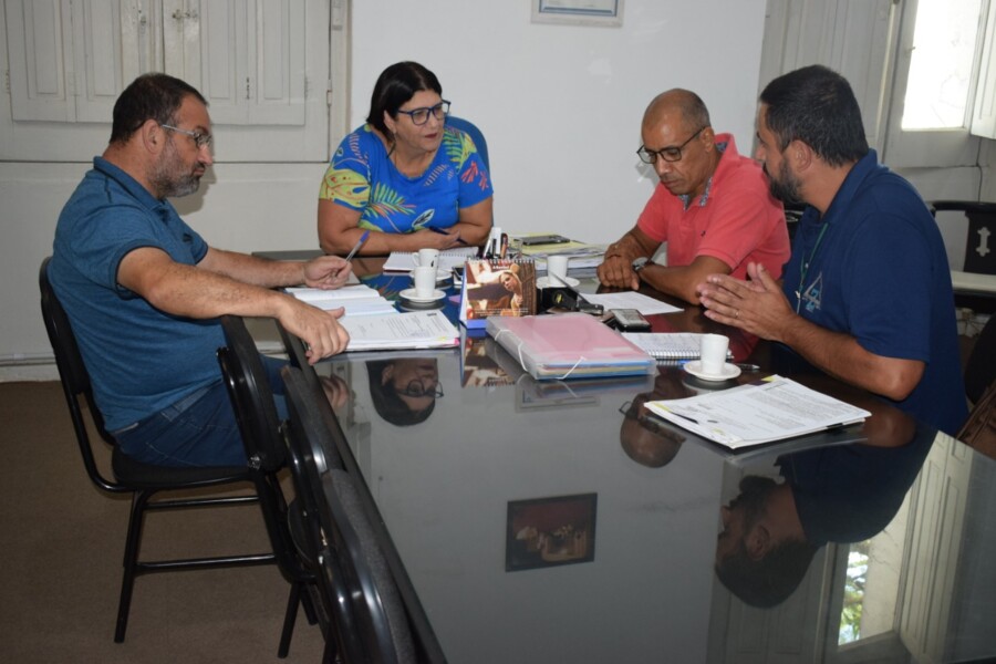 mari-recebe-o-vereador-zenoir-juntamente-com-o-secretario-miguel-do-planejamento