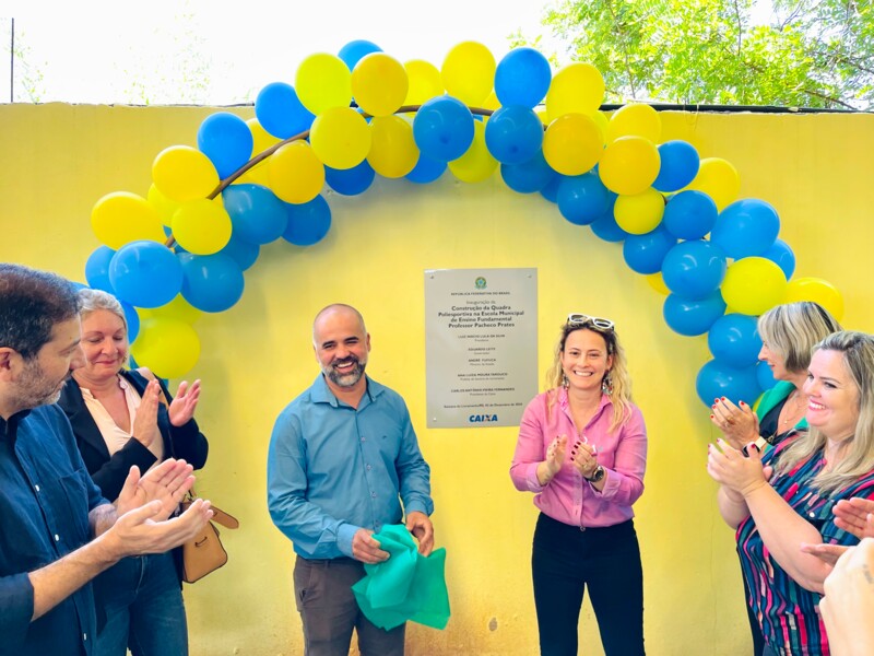 quadra-da-escola-pacheco-prates-e-inaugurada-apos-dez-anos-de-espera