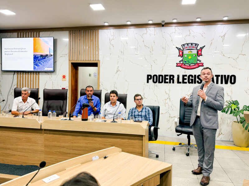secretaria-de-desenvolvimento-promove-audiencia-publica-sobre-reativacao-da-linha-ferrea