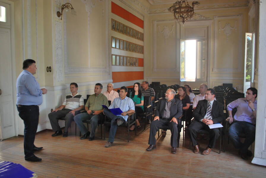 prefeito-da-posse-ao-comite-gestor-de-desenvolvimento