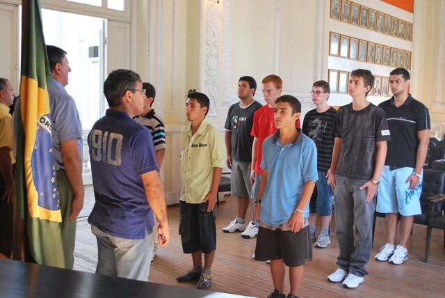 wainer-machado-participa-de-juramento-a-bandeira-como-presidente-da-junta-militar