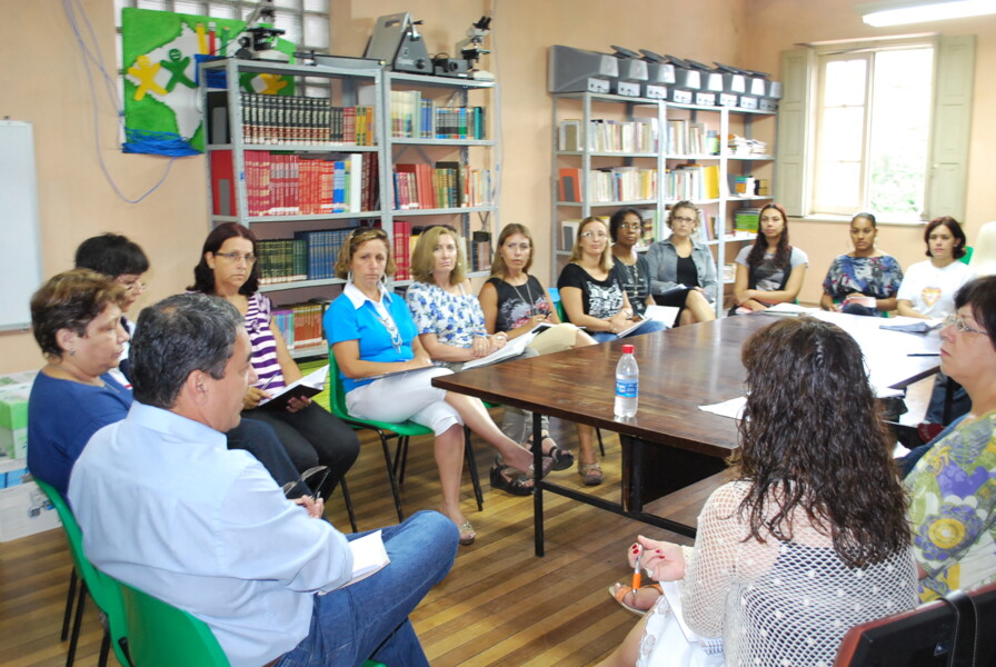 prefeito-realiza-reuniao-de-avaliacao-para-o-inicio-do-ano-letivo-com-professores