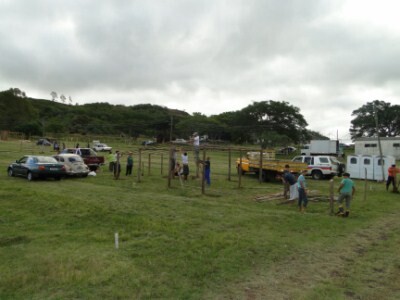 comeca-a-montagem-da-cidade-de-lona-na-chacara-da-prefeitura