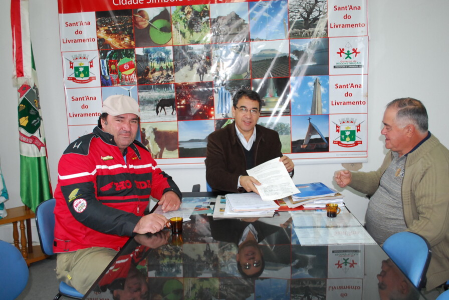 prefeito-wainer-recebe-reivindicacoes-de-lider-comunitario