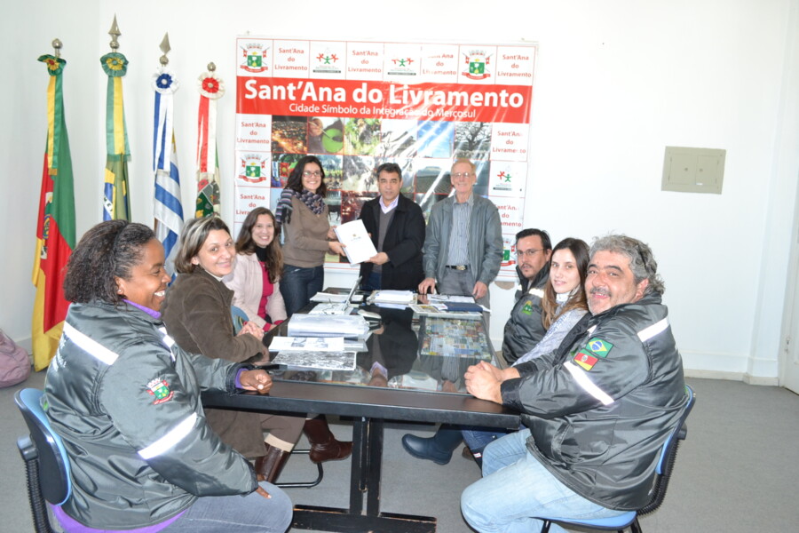 governo-municipal-discute-o-plano-local-de-habitacao-de-interesse-social