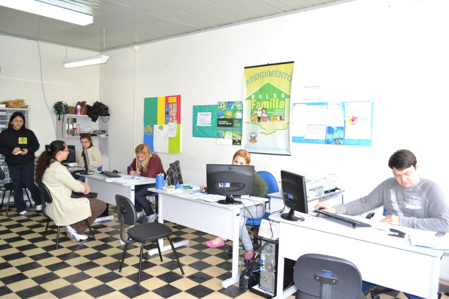 beneficiarios-devem-comparecer-ao-bolsa-familia