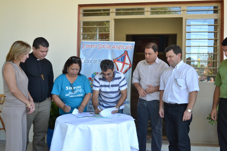 prefeito-assina-convenio-de-r-289-mil-para-educacao-infantil-na-cidade-de-meninos