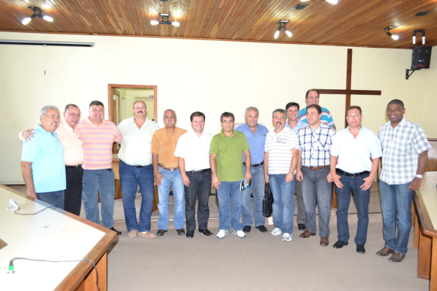 prefeito-entrega-projeto-ao-legislativo