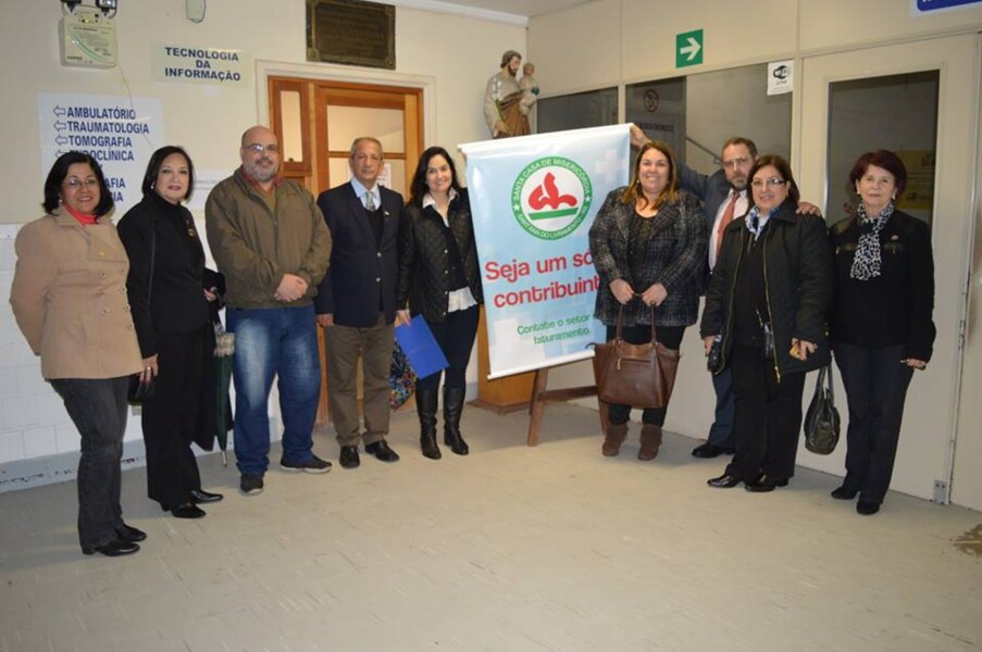 santa-casa-recebe-doacao-dos-rotarys