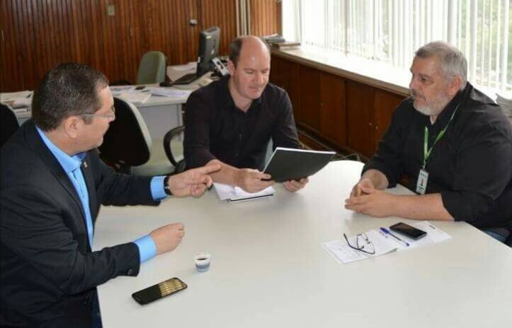 glauber-lima-garante-junto-ao-incra-apoio-para-recuperacao-das-estradas-rurais-apos-a-enxurrada