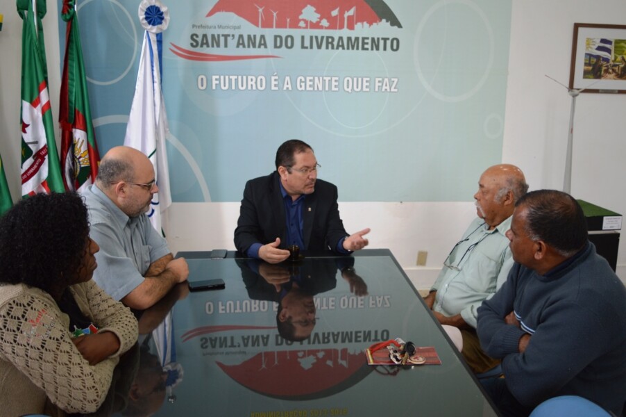 prefeito-recebe-patronagem-do-movimento-arte-e-folclore-heranca-xucra