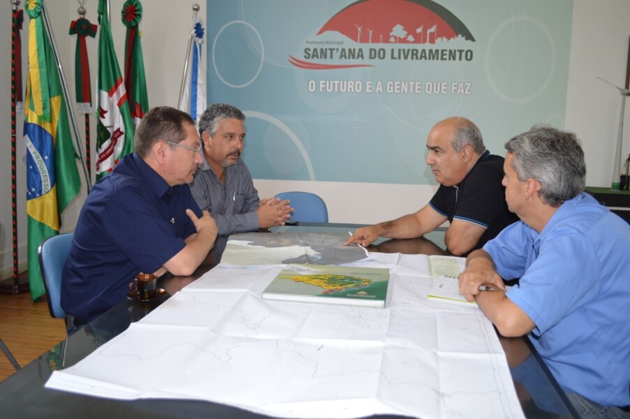 prefeito-recebe-visita-de-cortesia-da-eletrosul