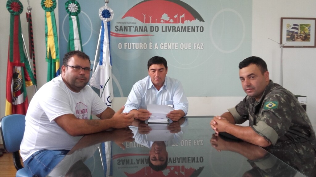 prefeito-em-exercicio-realiza-reuniao-e-trata-sobre-disponibilizacao-de-equoterapia-gratuita-atraves-do-municipio