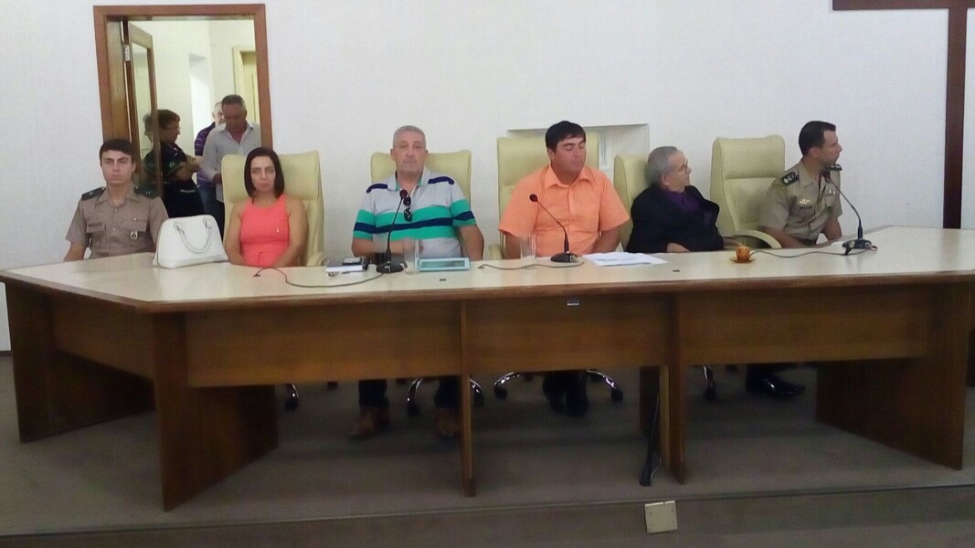 secretario-de-transito-representa-executivo-em-solenidade-na-camara-de-vereadores