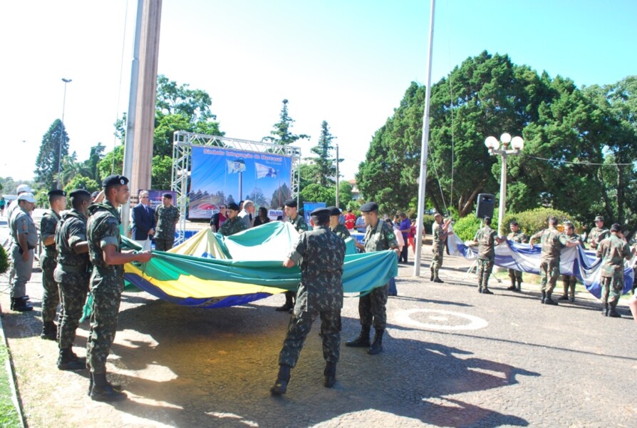 cerimonia-de-troca-de-bandeiras-acontecera-dia-26-confirma-secretaria-de-turismo
