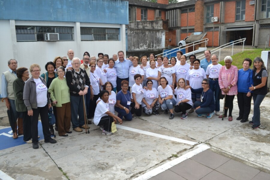 prefeito-acompanha-atividades-do-programa-de-atencao-integral-a-saude-do-idoso-implantado-pelo-seu-governo-e-que-beneficia-mais-de-500-idosos