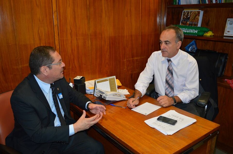 prefeito-reune-com-deputado-marcon-e-trata-de-emendas-parlamentares-para-o-municipio