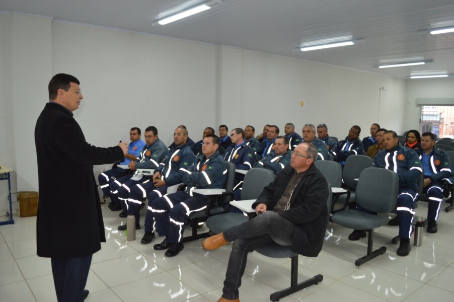 secretaria-de-transito-promove-capacitacao-para-agentes-da-pasta