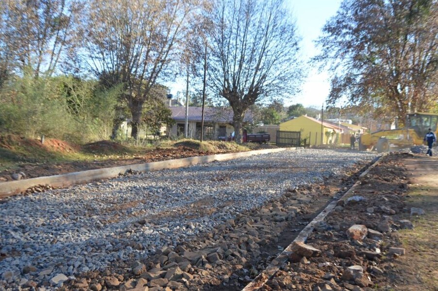 glauber-lima-iniciaremos-nesta-sexta-feira-o-asfaltamento-da-rua-jose-fernandes-mendes