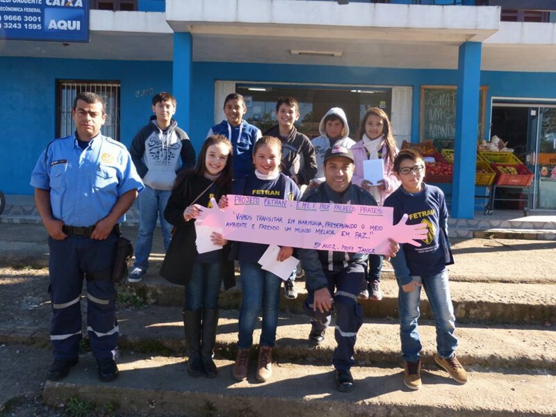 escola-pacheco-prates-realiza-acao-do-festival-estudantil-tematico-de-transito-fetran