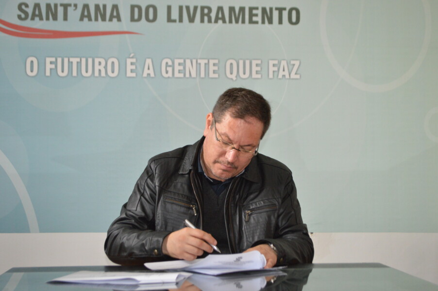 glauber-lima-empossa-25-novos-servidores-nesta-quinta-feira
