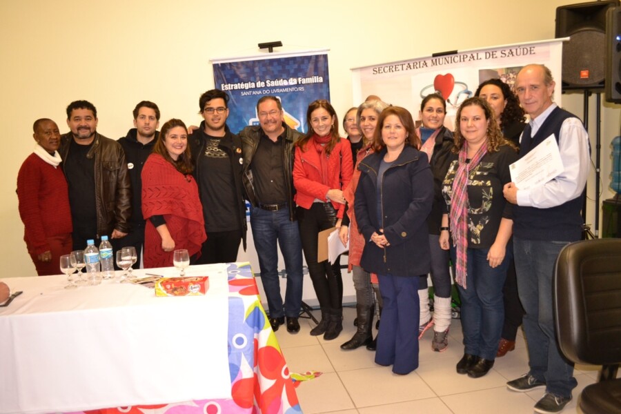 prefeito-exalta-grandes-avancos-na-area-da-saude-durante-1-encontro-municipal-de-atencao-basica-e-estrategia-de-saude-da-familia