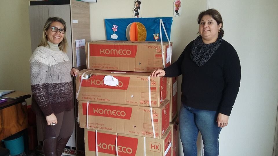 prefeitura-entrega-aparelhos-de-ar-condicionado-a-emei-mundo-encantado