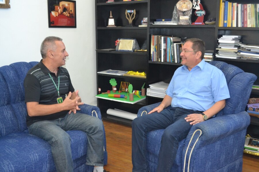 funcionario-publico-da-junta-militar-recebera-diploma-de-secretario-padrao