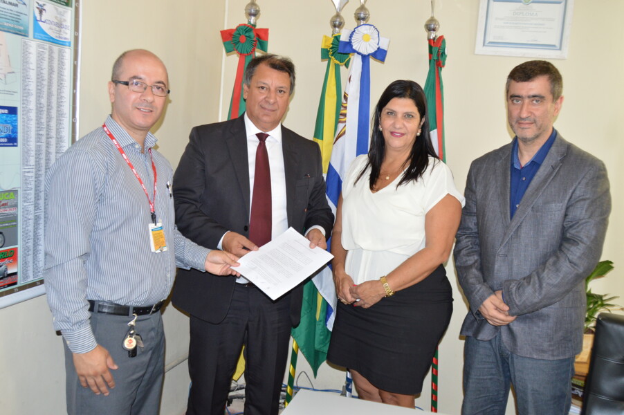prefeitura-conquista-desconto-de-r9-milhoes-e-renegocia-a-divida-do-municipio-com-a-rge