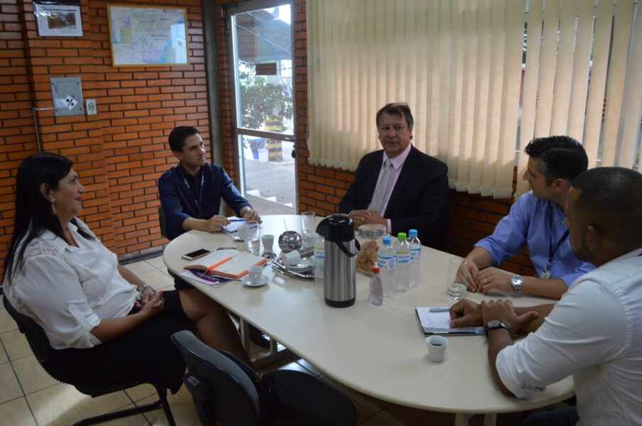 prefeito-e-vice-visitam-o-porto-seco