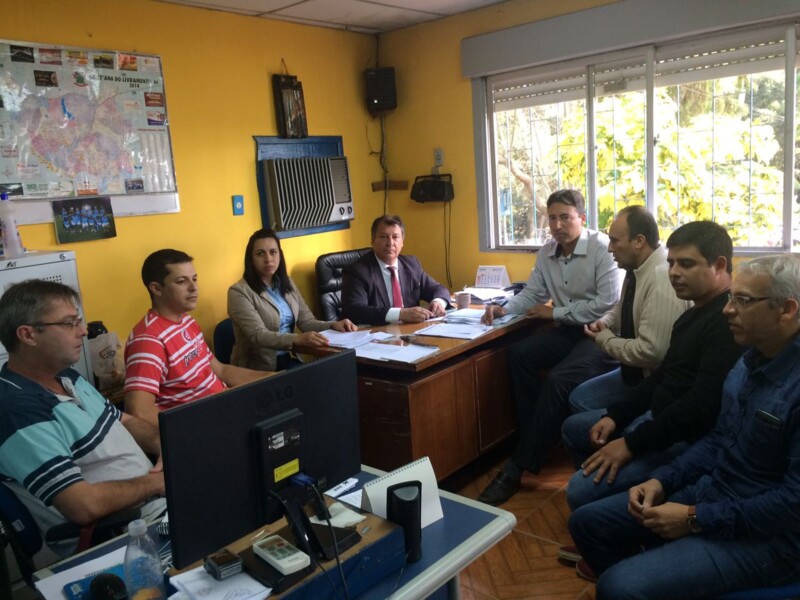 tecnicos-do-dae-e-da-secretaria-de-obras-comecam-a-trabalhar-em-convenio-para-uma-operacao-tapa-buracos-na-cidade