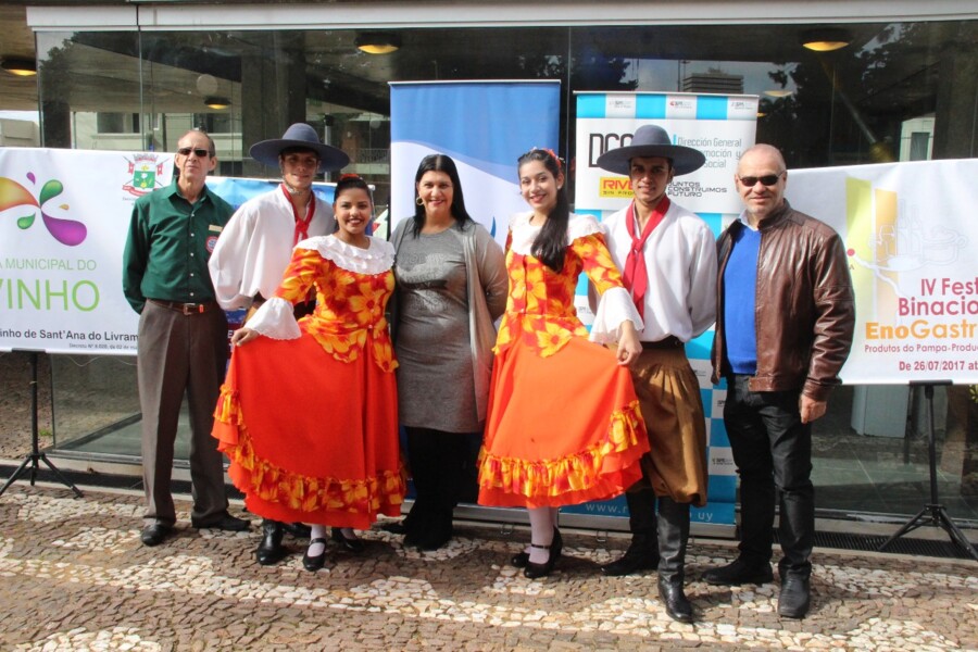 vice-prefeita-prestigia-dia-municipal-do-vinho