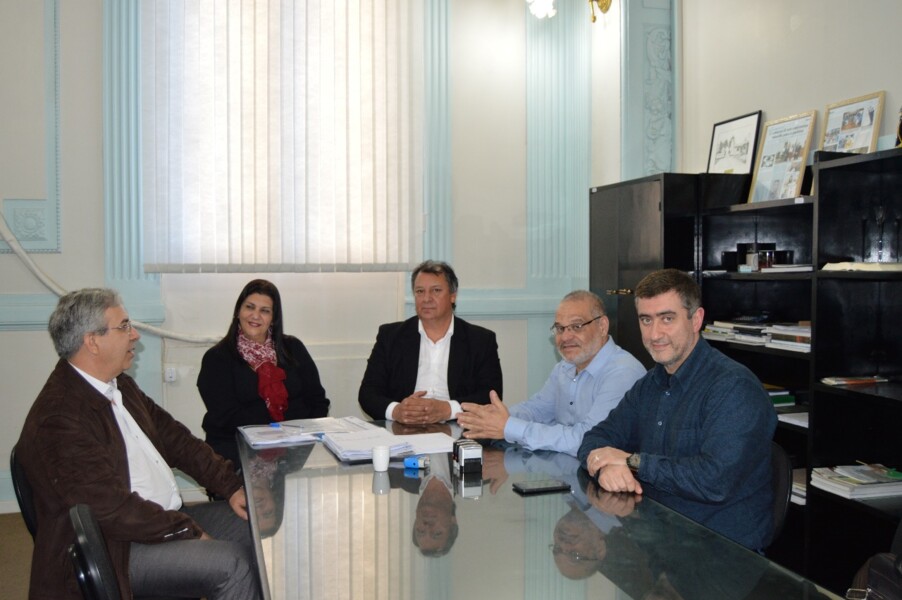 diretor-do-ibravin-e-recebido-no-palacio-moyses-vianna