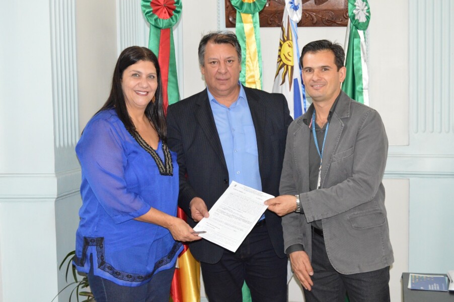 executivo-entrega-renovacao-de-licenca-de-operacao-a-eletrosul