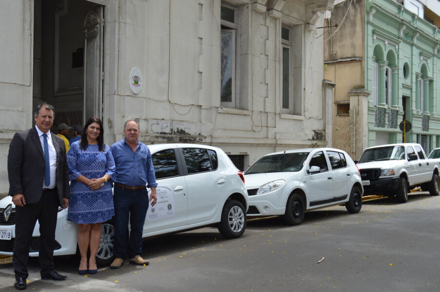 secretaria-de-agricultura-recebe-veiculo-0km
