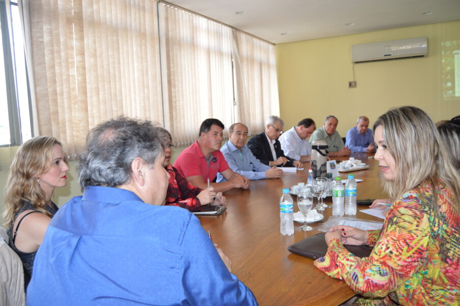 primeira-dama-busca-reativar-banco-de-alimentos-no-municipio