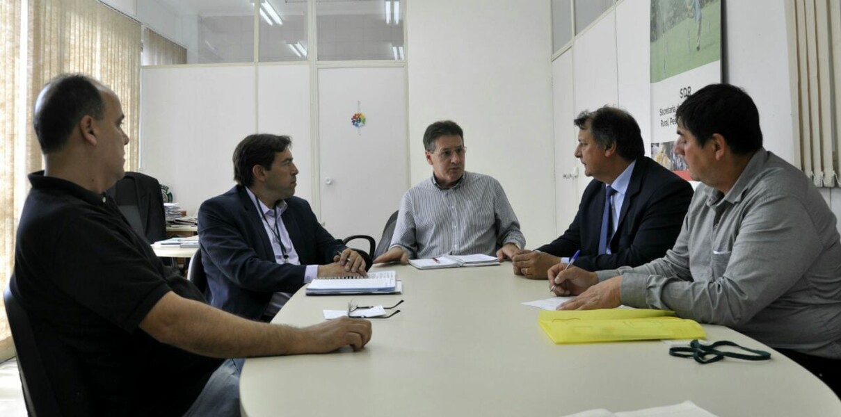 prefeito-discute-demandas-do-municipio-na-sdr