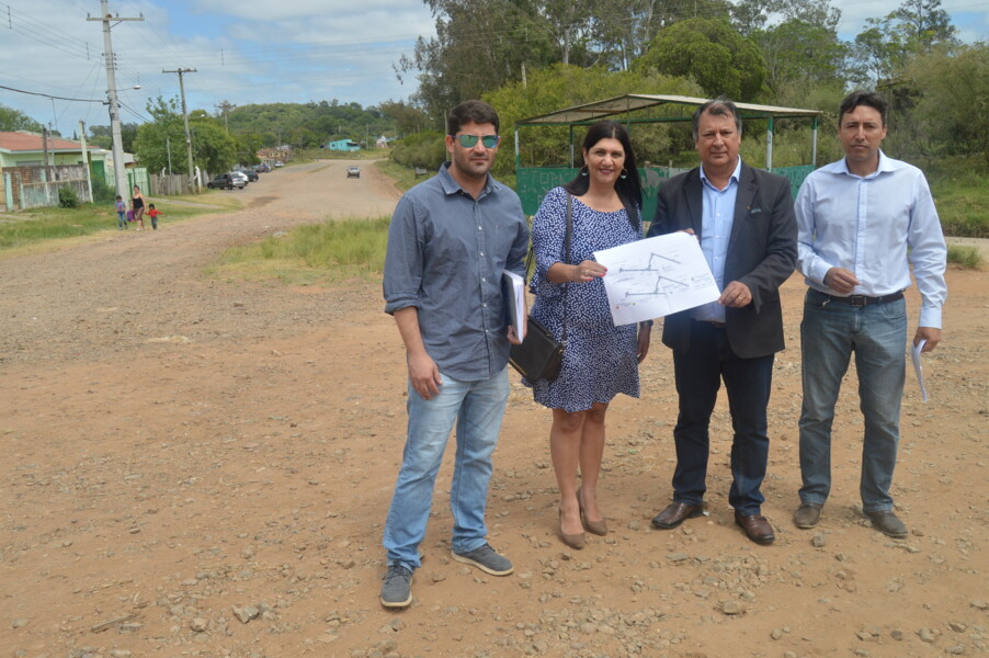 prefeito-e-vice-dao-ordem-de-inicio-a-obra-de-pavimentacao-da-rua-carlos-sergel-e-av-sergio-fuentes