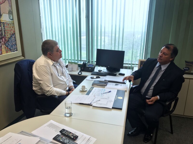 prefeito-participa-de-reuniao-com-novo-ministro