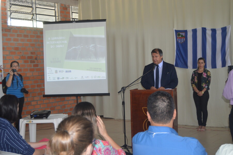 seminario-internacional-discute-alternativas-para-conter-a-invasao-de-javalis