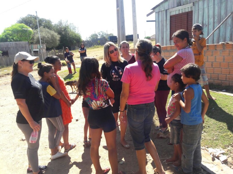 na-santa-rosa-primeira-dama-realiza-cadastros-de-criancas-para-o-projeto-escola-viva