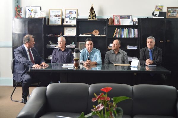 novos-secretarios-sao-empossados