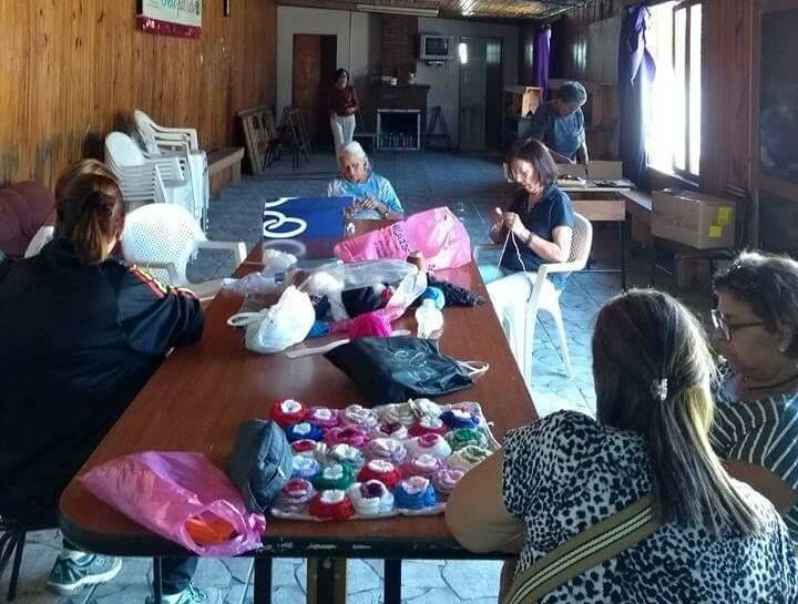 centro-do-idoso-oferece-oficinas-de-artesanato-e-informatica