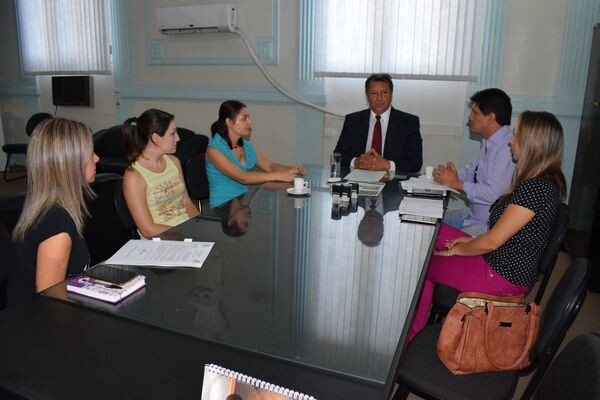 prefeito-recebe-anteprojeto-de-lei-que-preve-sobre-estacionamento-proximo-a-clinicas-de-fisioterapia